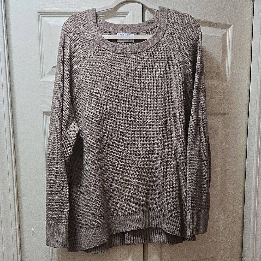 Old Navy Women's Taupe Crew Neck Sweater